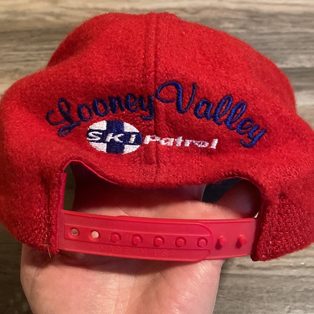 Vintage Acme Clothing Company Looney Valley Ski Patrol Cap - Picture 2 of 5